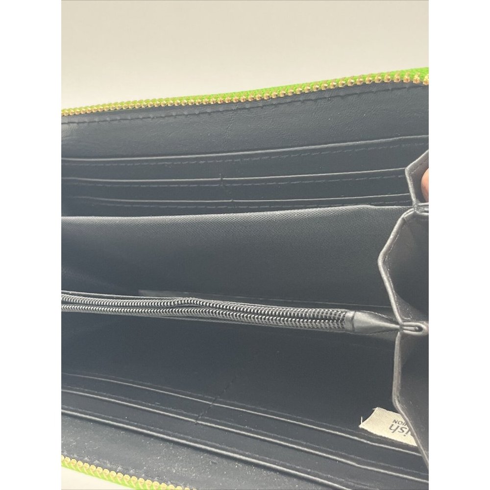 womens wallet Green and White floral & Pineapples by Heimish Atlantic Fashion. - Picture 4 of 11